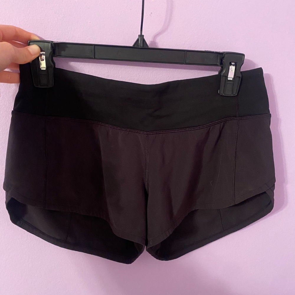 Black lululemon speed up shorts 2.5 inches